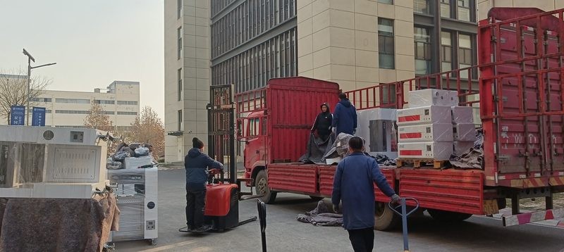 小批量多品种工厂：备料、换线与物料周转怎么联动