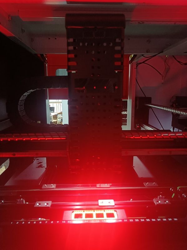 贴片机操作培训怎么做?华维国创的上手培养路径