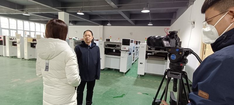 电子厂SMT产线扩容分步实施:先加设备还是先换线