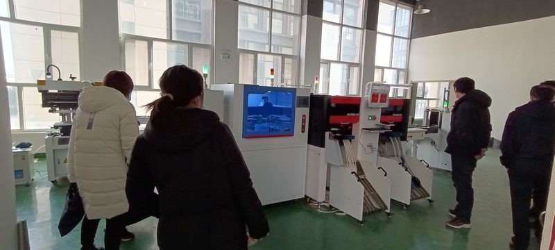 华维国创贴片机型号选型指南:按产品与产能怎么选