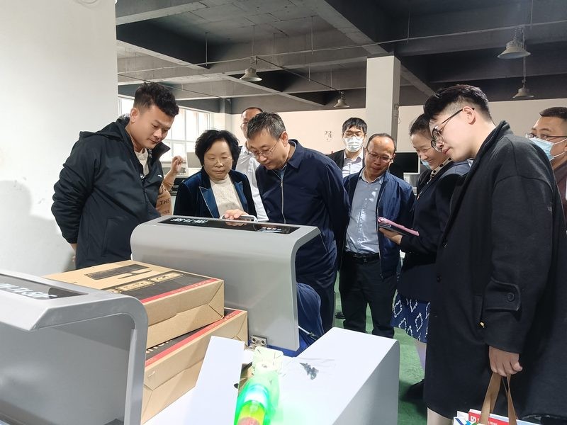 贴装前料盘上机检查与料号核对:怎么防止上错料